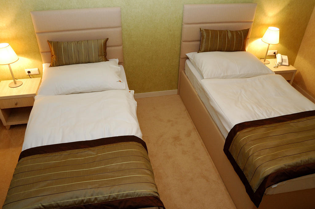 Hotel Predium Vráble Quarto foto